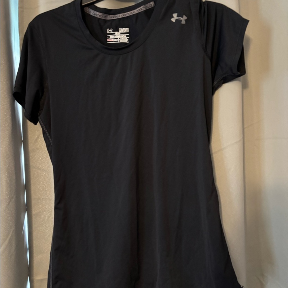 Under Armour Women's Dark Gray Short Sleeve Tee